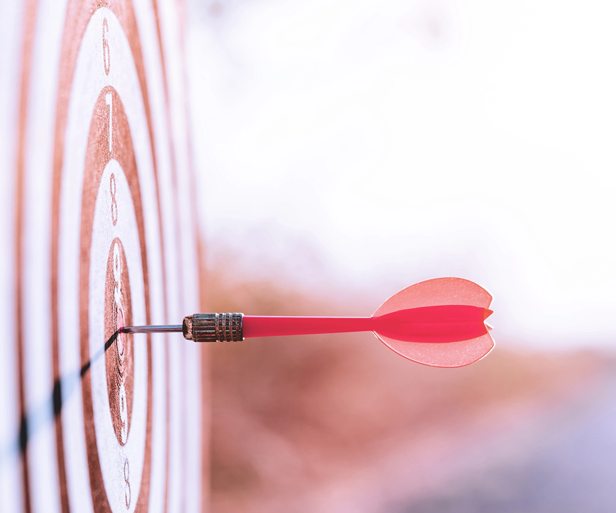 Imagen de un dardo en la diana.